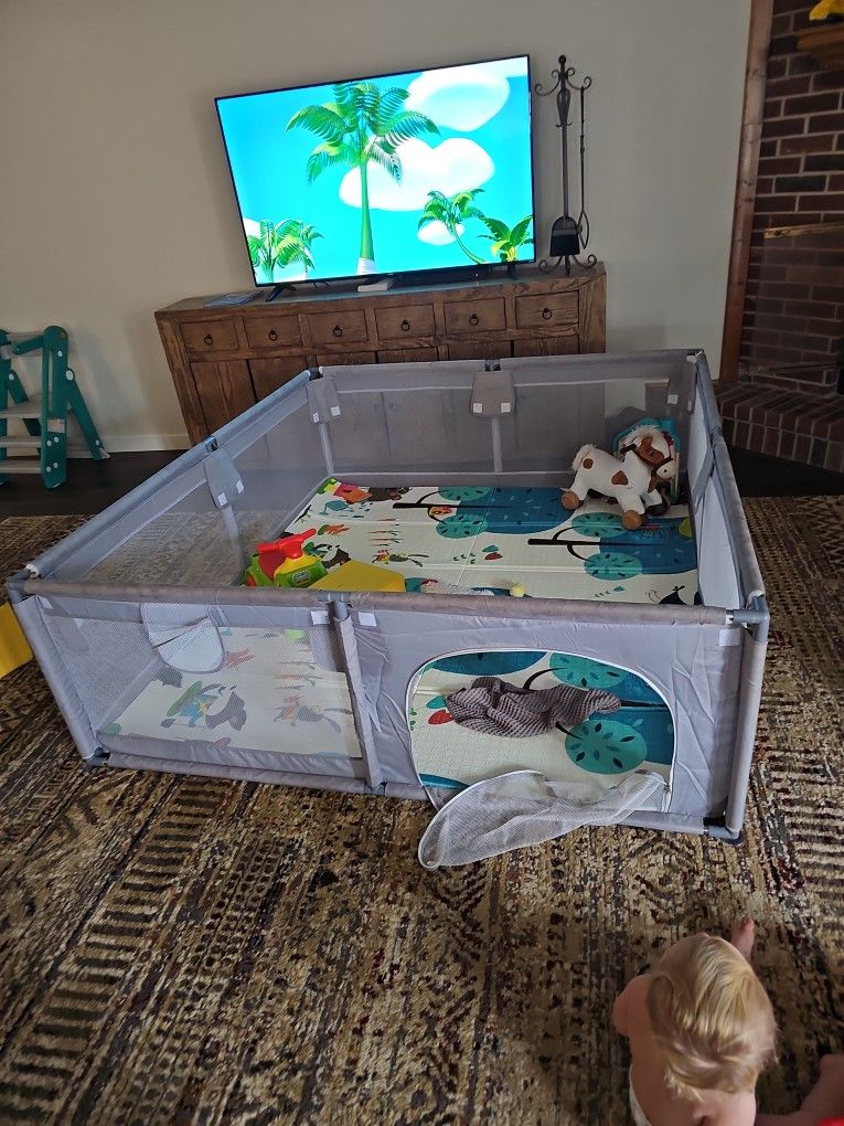 Huge Playpen
