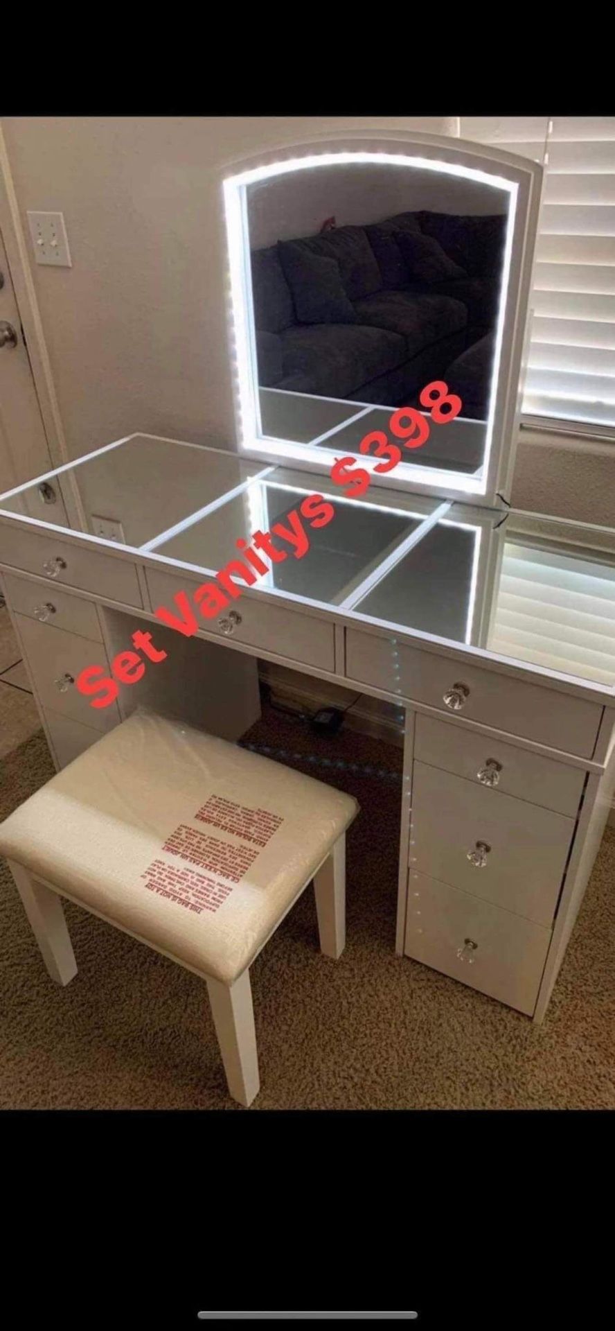 Set Vanity Nueva En Su Caja Con Garantía De Que Este En Perfectas Condicion