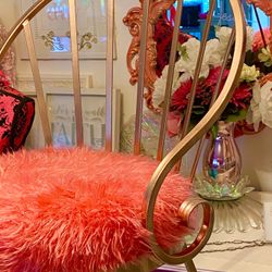 VANITY CHAIR Sweet!! 