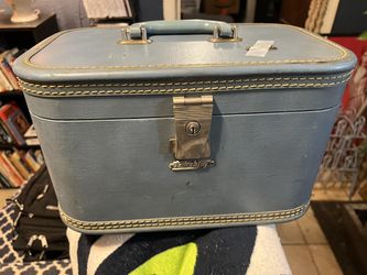 VINTAGE TRAVEL JOY MAKEUP CASE W MIRROR