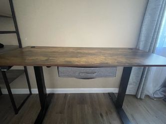 Free Adjustable Desk