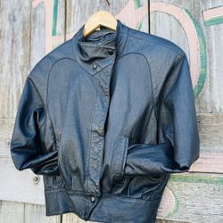 80s Cropped Leather Jacket | Vintage I Black Wilson Leather Jacket | POWER SHOULDERS | Women's Small