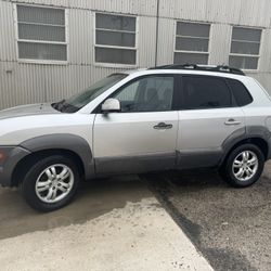 2006 Hyundai Tuscon + Matching Parts Car