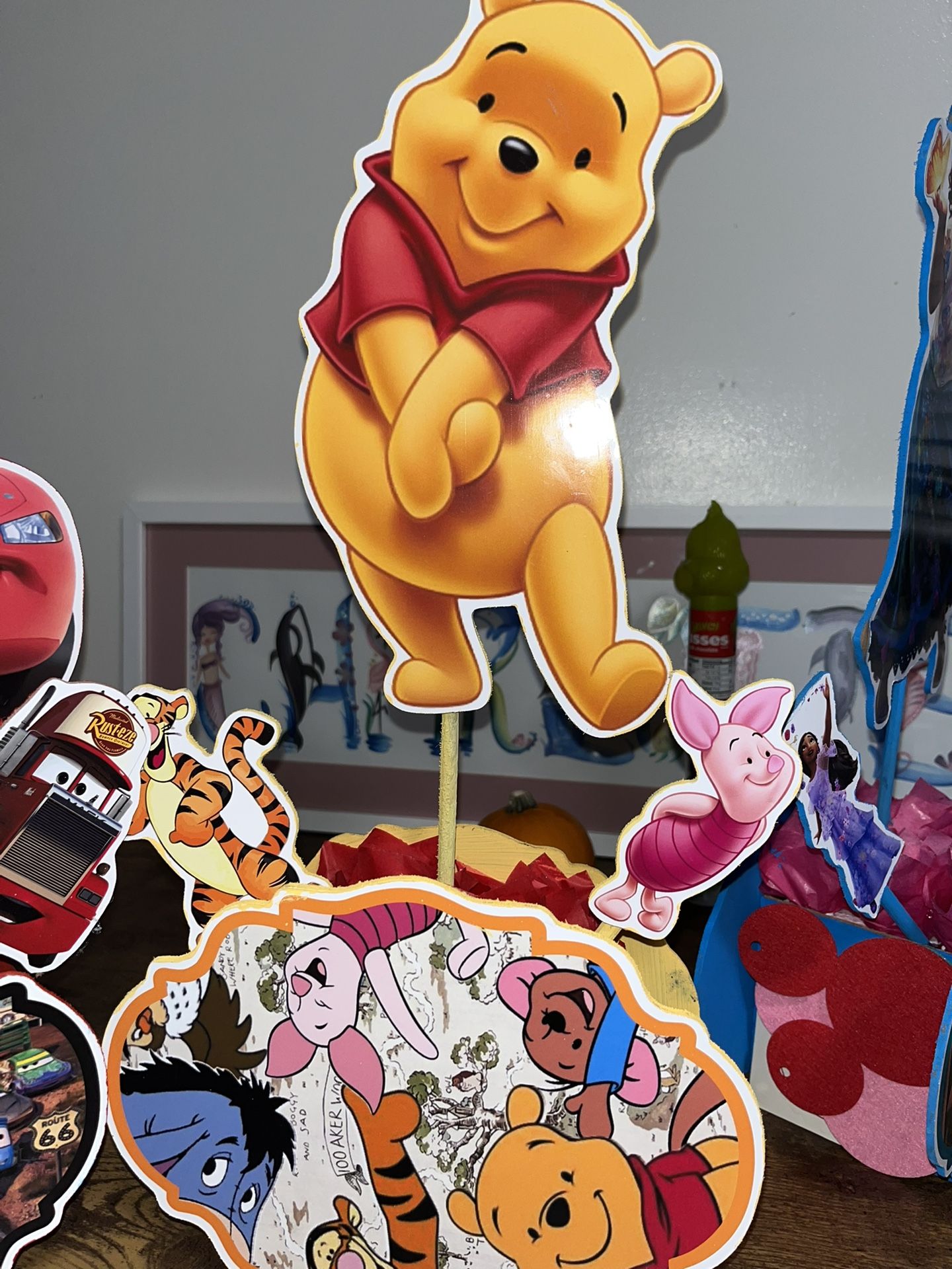 FREE PARTY CENTER PIECES AND PROPS