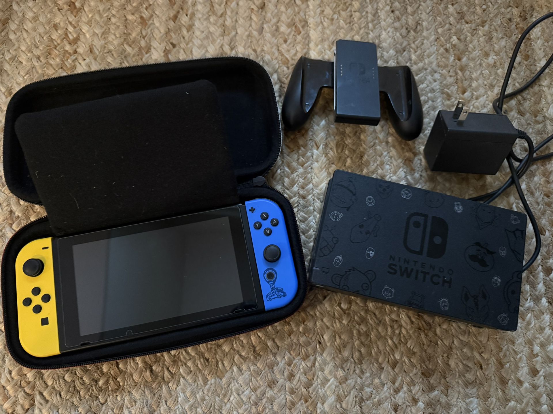 Nintendo Switch - Fortnite Edition W/ Case