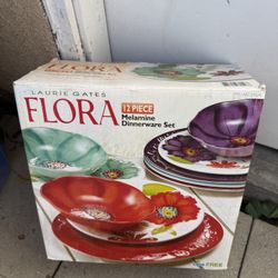 New Laurie Gates Flora 12-piece Melamine Dinnerware Set