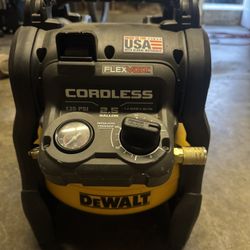 Dewalt Flex volt 2.5 Gallon Air Compressor