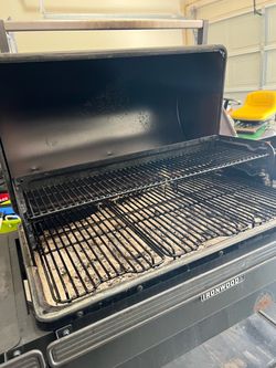 Traeger Wood Pellet Grill & Smoker