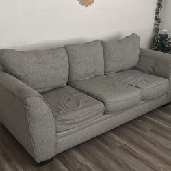 Couch set