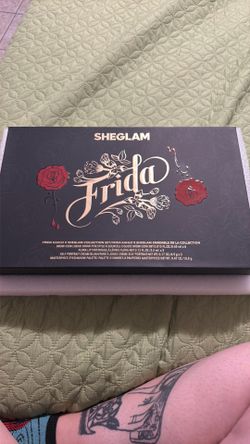 Frida kahlo makeup set