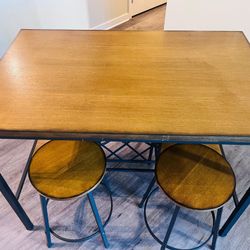 Dining set With 4 Stools