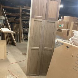 Pantry cabinet