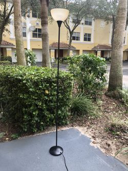 Floor lamp