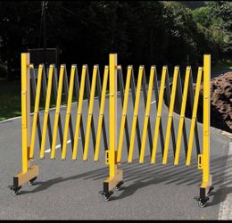 New Other YITAHOME 16ft Metal Expandable/Foldable Barricade Gate With Castors
