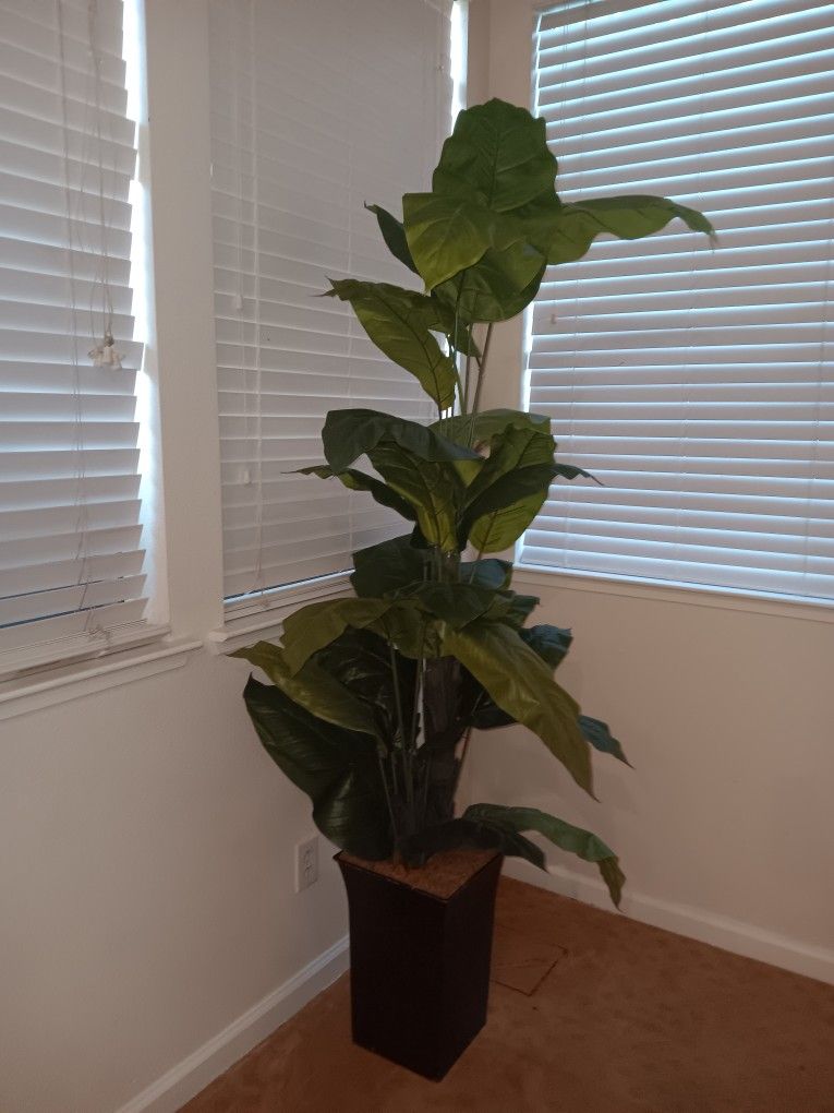 Large Fake Tree Plants