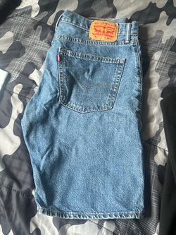 Levi Baggy Denim Shorts (36-32)
