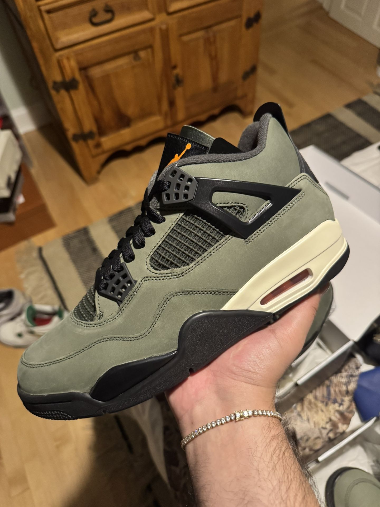 2025 Undefeated Jordan 4 Men’s Size 11