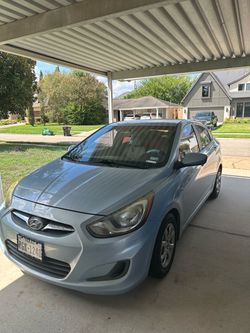 2014 Hyundai accent