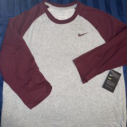 Nike 3/4 Sleeve Shirt L