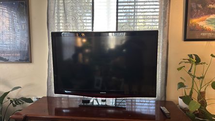 Samsung Flat Screen Plasma 55” TV