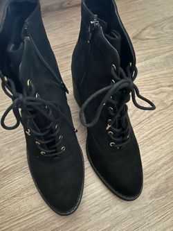 Women’s shoes