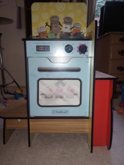 Blue Clues Oven. With Refrigerator On The Other Side