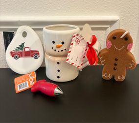 Christmas Holiday Decor Bundle Set