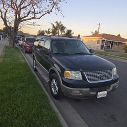 Ford Expedición 2004