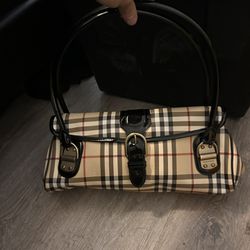 Brand New Authentic Burberry Purse