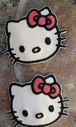 Hello Kitty (Set Of 2) Iron On Appliques/Patches