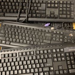 Lot 10 KEYBOARD for computer 
