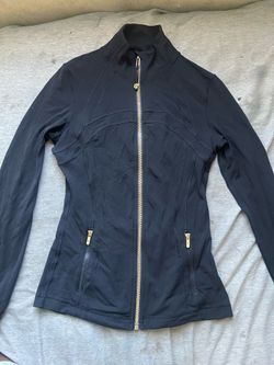 Lululemon Define Jacket in black & gold
