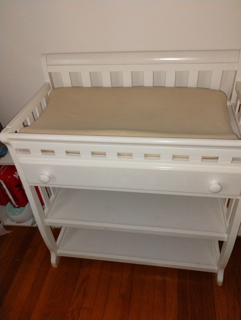 Baby Changing Table With Drawer And Shelves