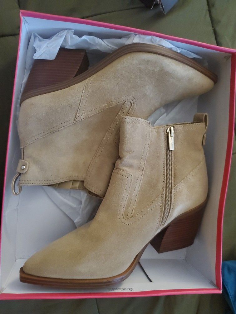 Cute Ankle Boots 👢
