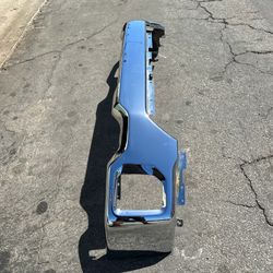 GMC Sierra 2500 / 3500 Front Bumper OEM 2020 2021 2022 2023