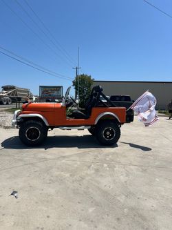 **ATTENTION LONGHORN FANS** 1983 CJ7 JEEP BEVO MOBILE