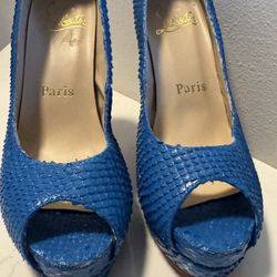Christian Louboutin Red bottom Heels-Textured Blue