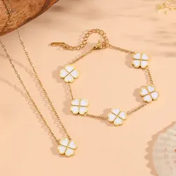 Jewelry clove set