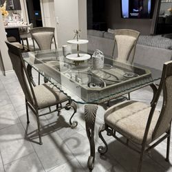 Dinning Room Table