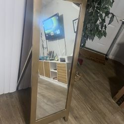 Standing Mirror 🪞 