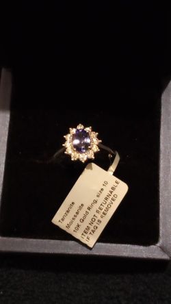 10K Gold Ring Size 10 Tanzanite Moissanite