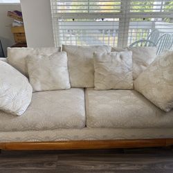 3 Seater Sofa With 7 Pillows, creamy White