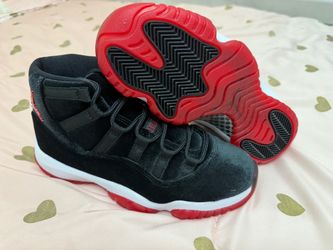 JORDAN VELVET BRED 11s 5.5Y or 7W