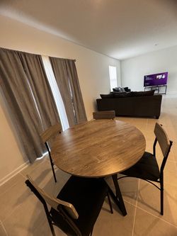 Vizio Tv and stand