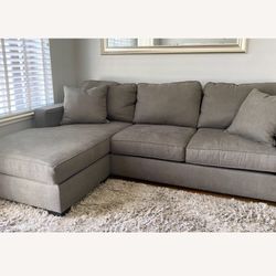 Sectional Couch with Reversible Chaise (Dark Grey)