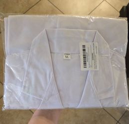 White Lab Coat for Woman,Doctor Halloween Costumes for Women Adult
Long Sleeve White Lab Coat,Thick,3 Pocket Medical Coat,Knee Length,Wrinkle Free,Hal