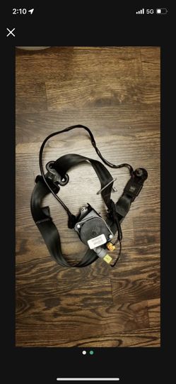 Passenger seat belt. Ford Focus 2012.