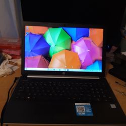 HP 15-da0012dx Touchscreen Laptop w/Windows 10