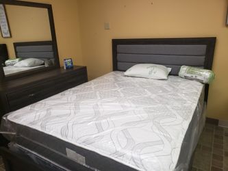 QUEEN BED FRAME DRESSER AND MIRROR