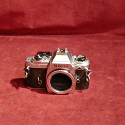 Nikon FG 35mm Film SLR Camera Black Body